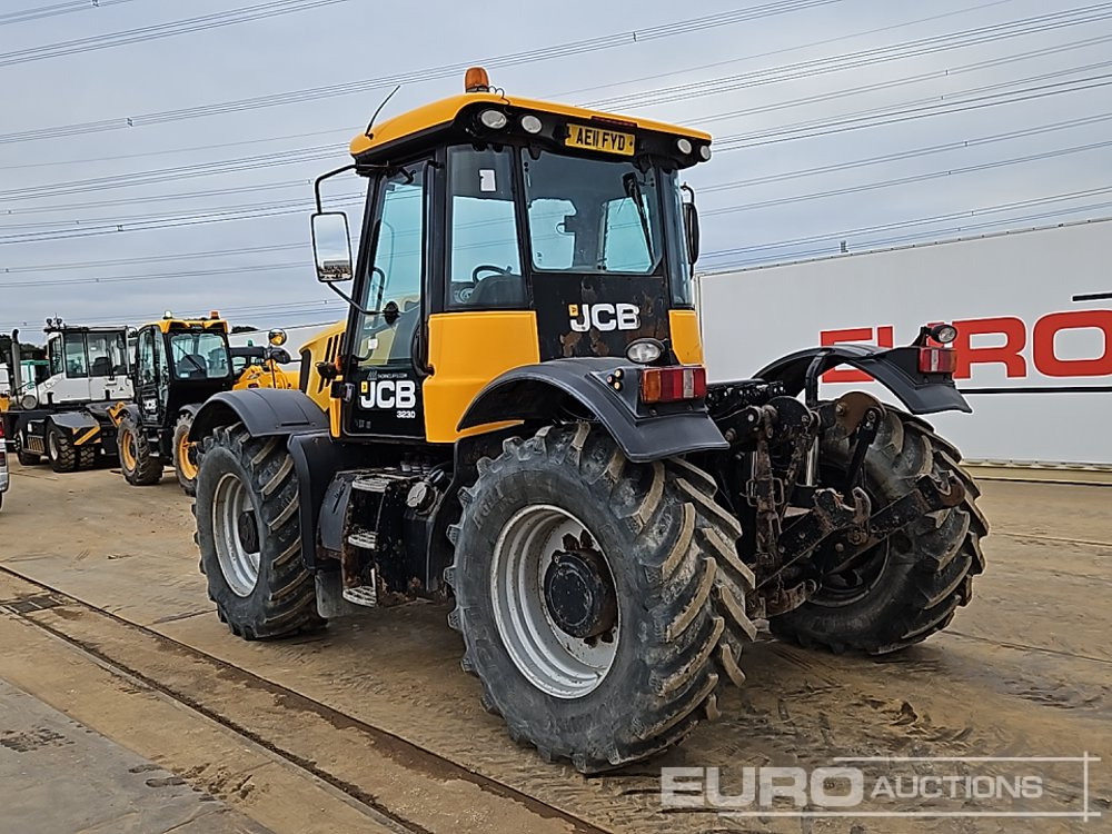 2011 JCB Fastrac 3230 - Трактор: слика 3 2011 JCB Fastrac 3230 - Трактор: слика 3