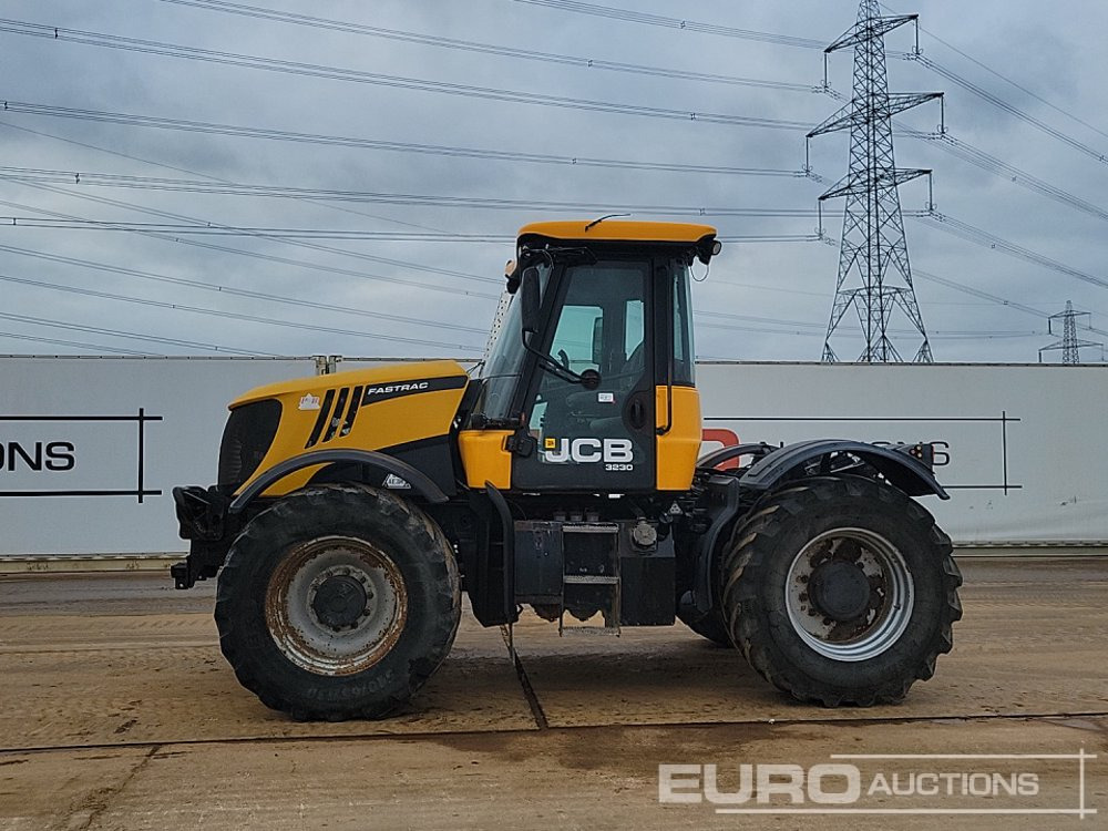 2011 JCB Fastrac 3230 - Трактор: слика 2 2011 JCB Fastrac 3230 - Трактор: слика 2
