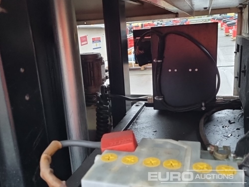 Кула за рефлектори 2011 Towerlight VB-9: слика 36 Кула за рефлектори 2011 Towerlight VB-9: слика 36