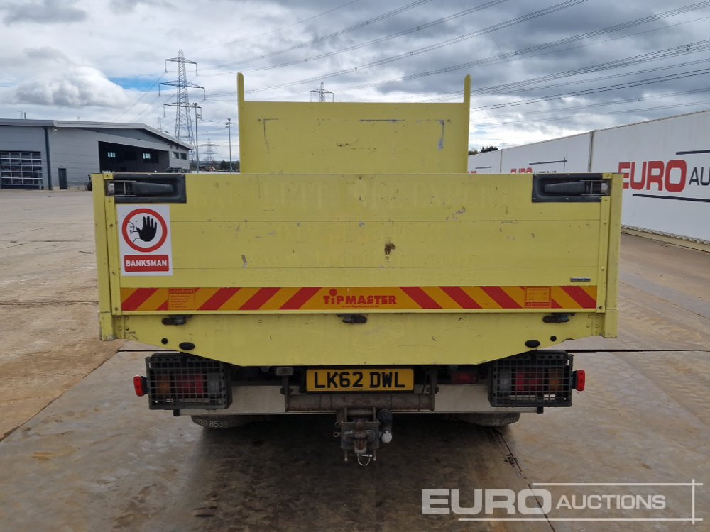 2012 Isuzu NPR-6 N62.150M - Камион со платформа: слика 4 2012 Isuzu NPR-6 N62.150M - Камион со платформа: слика 4