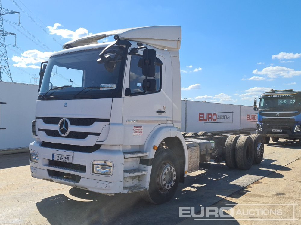 2012 Mercedes 2533 - Камион со кабинска шасија: слика 1 2012 Mercedes 2533 - Камион со кабинска шасија: слика 1
