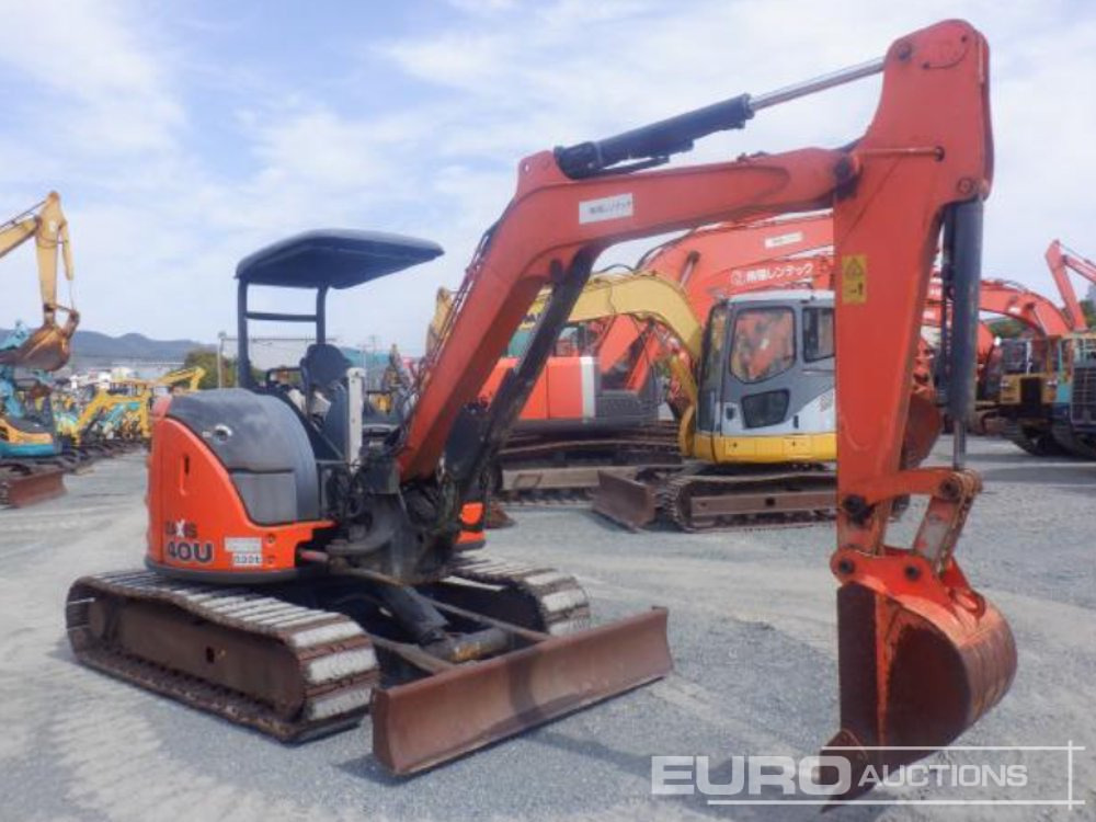 2013 Hitachi ZX40U-5A Rubber Block Pads, Blade, Offset, Bucket - Мини багер: слика 3 2013 Hitachi ZX40U-5A Rubber Block Pads, Blade, Offset, Bucket - Мини багер: слика 3