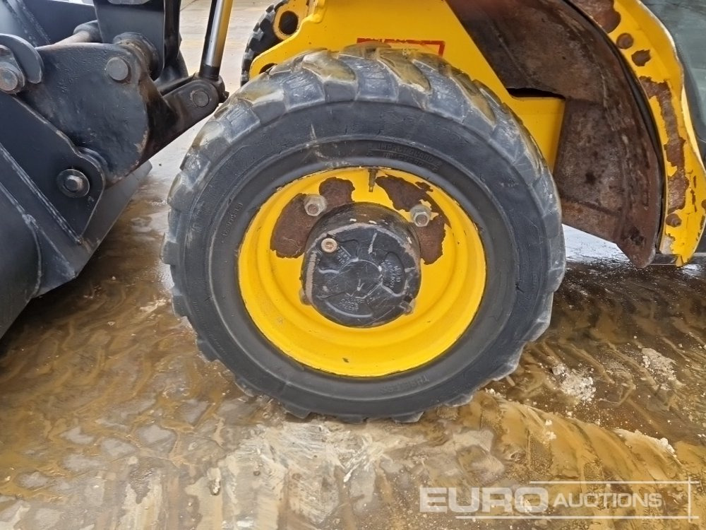 Телескопски ракувач 2013 JCB 520-40: слика 9 Телескопски ракувач 2013 JCB 520-40: слика 9
