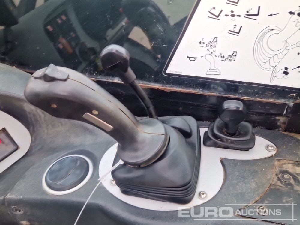 Телескопски ракувач 2013 JCB 520-40: слика 33 Телескопски ракувач 2013 JCB 520-40: слика 33