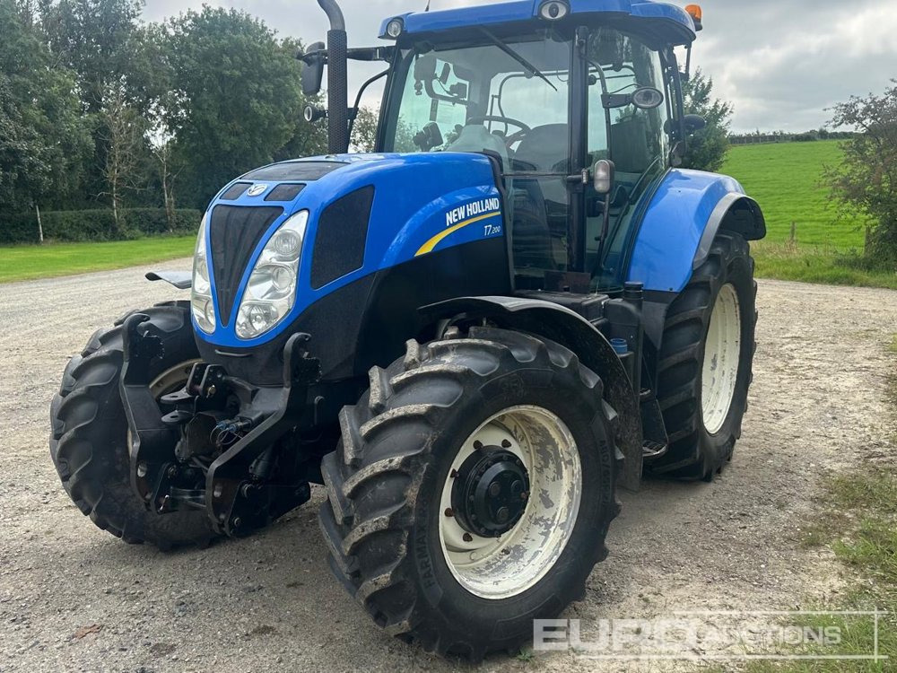 2013 New Holland T7.200 - Трактор: слика 2 2013 New Holland T7.200 - Трактор: слика 2
