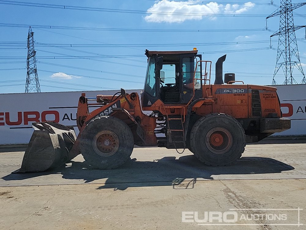 2014 Doosan DL300 - Натоварувач на тркала: слика 2 2014 Doosan DL300 - Натоварувач на тркала: слика 2
