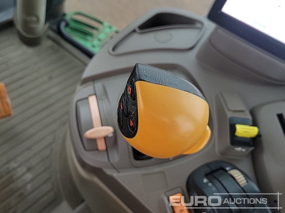 Трактор 2014 John Deere 6130R: слика 42