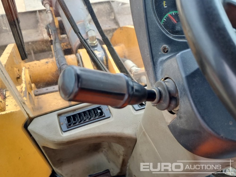 Натоварувач на тркала 2015 Case 821FXR: слика 36