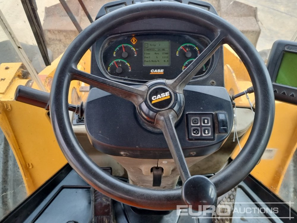 Натоварувач на тркала 2015 Case 821FXR: слика 40