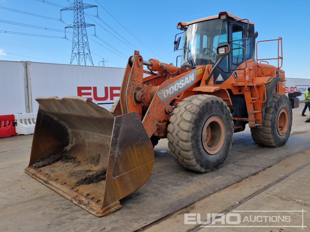 2015 Doosan DL300-3 - Натоварувач на тркала: слика 1 2015 Doosan DL300-3 - Натоварувач на тркала: слика 1