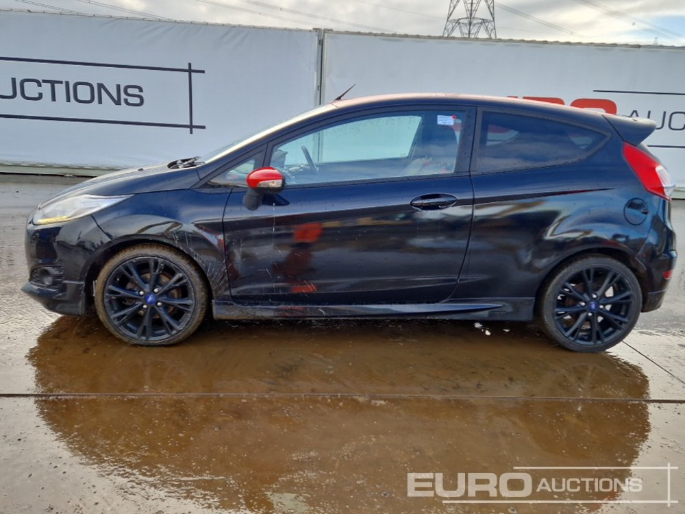 2015 Ford Fiesta - Автомобил: слика 2 2015 Ford Fiesta - Автомобил: слика 2