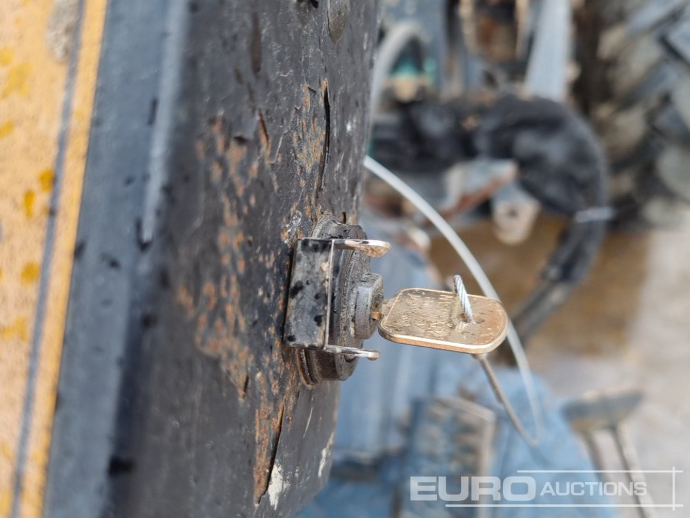 Мини истоварувач 2015 Terex TA1EH: слика 24