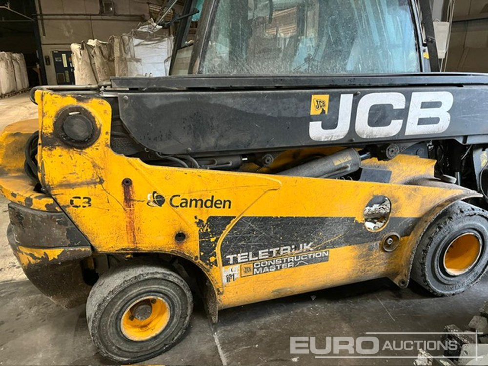 2018 JCB TLT35 - Телескопски ракувач: слика 2 2018 JCB TLT35 - Телескопски ракувач: слика 2