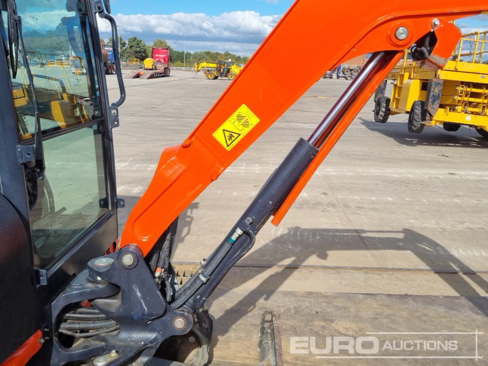 Мини багер 2020 Kubota KX027-4: слика 19
