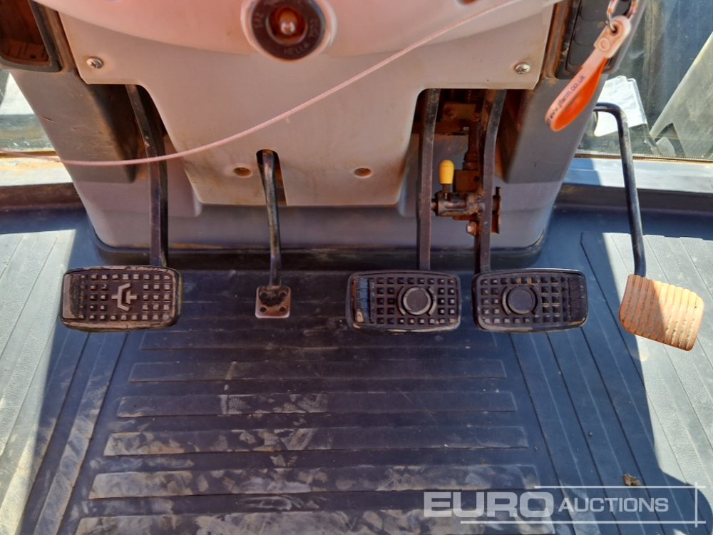 Трактор 2020 Kubota M7152: слика 35