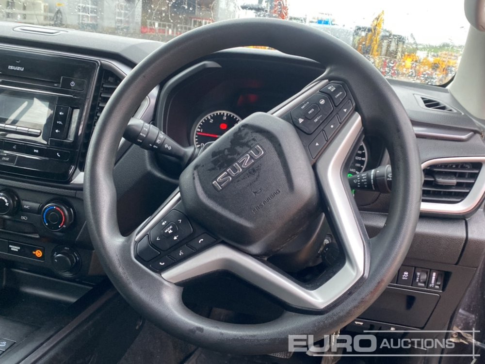 Пикап 2021 Isuzu D-Max: слика 21 Пикап 2021 Isuzu D-Max: слика 21