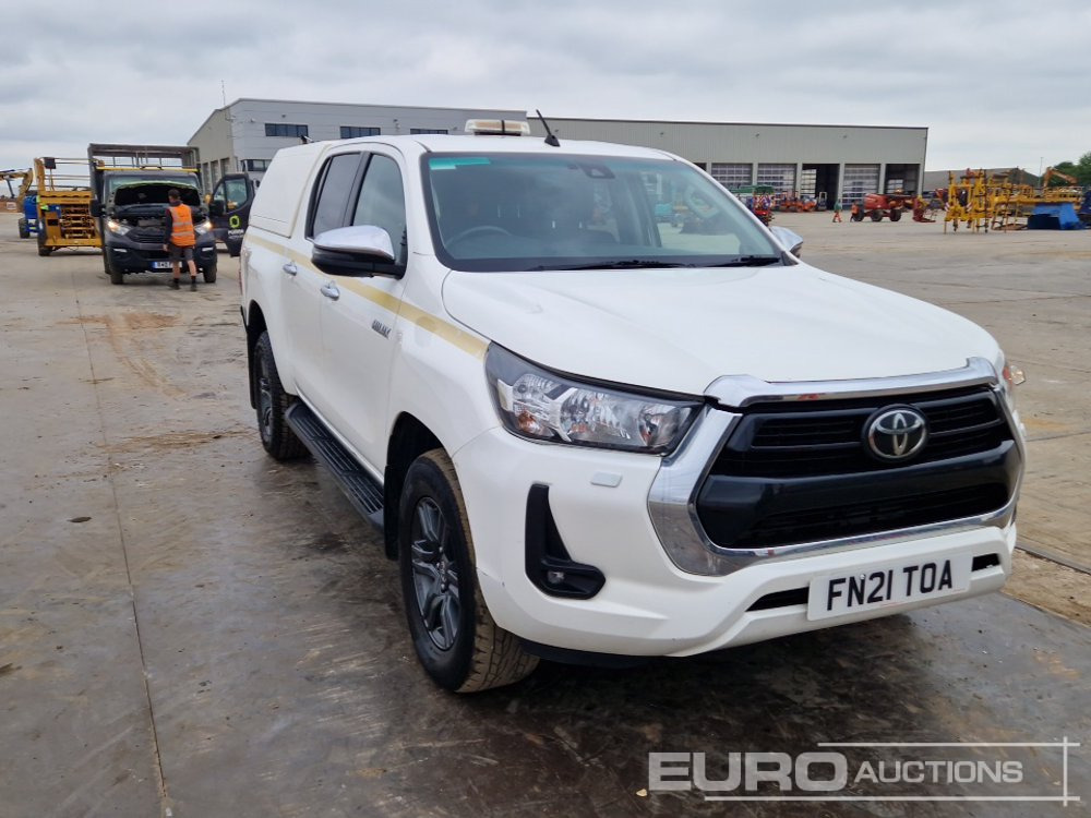 Пикап 2021 Toyota Hilux Icon: слика 7