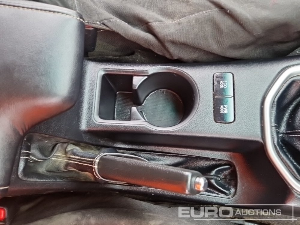 Пикап 2021 Toyota Hilux Icon: слика 45