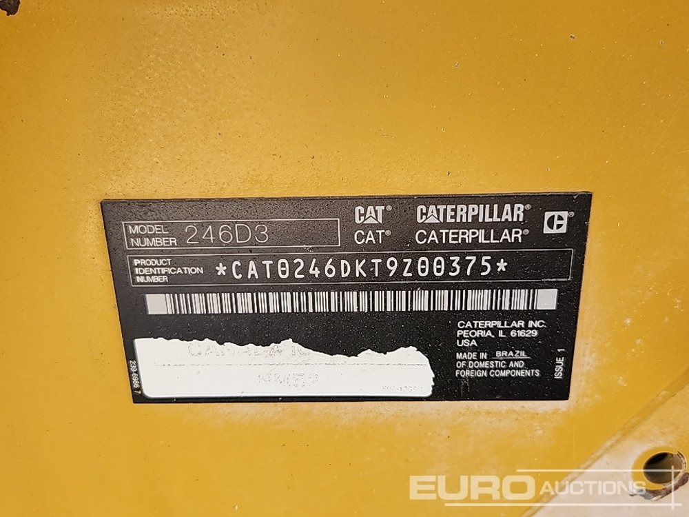 Компактен натоварувач 2023 CAT 246D3: слика 24