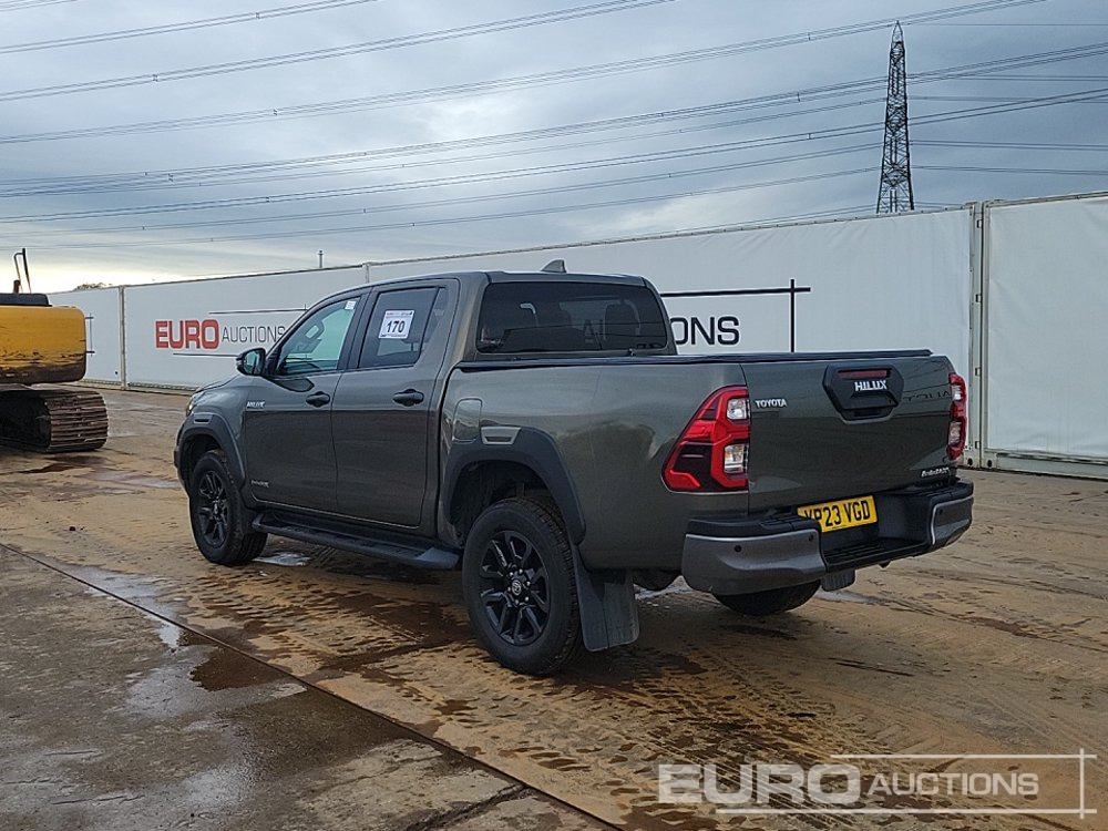2023 Toyota Hilux Invincible X - Пикап: слика 3 2023 Toyota Hilux Invincible X - Пикап: слика 3