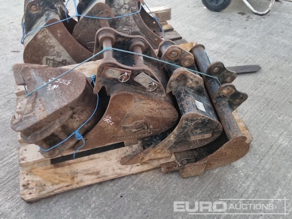 Корпа 24", 24", 24", 18", 12", 12", 12" Digging Bucket 30-35mm Pin to suit Mini Excavator: слика 16