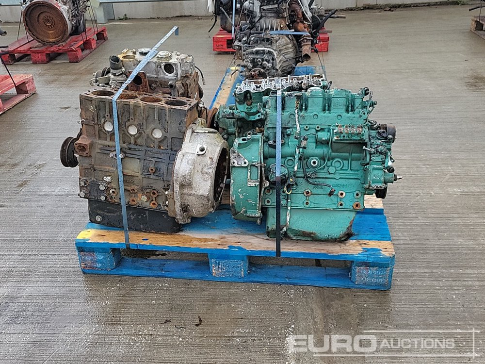 4 Cylinder Engine (3 of), 3 Cylinder Engine - Мотор: слика 2 4 Cylinder Engine (3 of), 3 Cylinder Engine - Мотор: слика 2