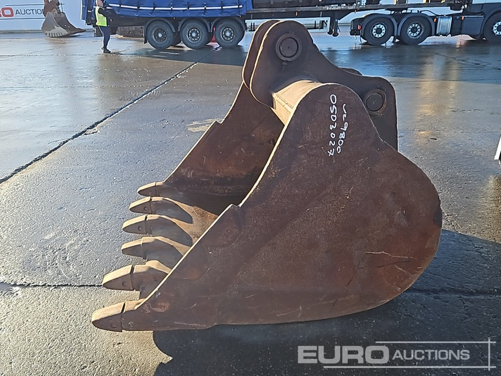 60" Digging Bucket 80mm Pin to suit 20 Ton Excavator - Корпа: слика 2 60" Digging Bucket 80mm Pin to suit 20 Ton Excavator - Корпа: слика 2