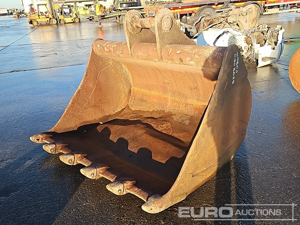 66" Digging Bucket 80mm Pin to suit 20 Ton Excavator - Корпа: слика 1 66" Digging Bucket 80mm Pin to suit 20 Ton Excavator - Корпа: слика 1