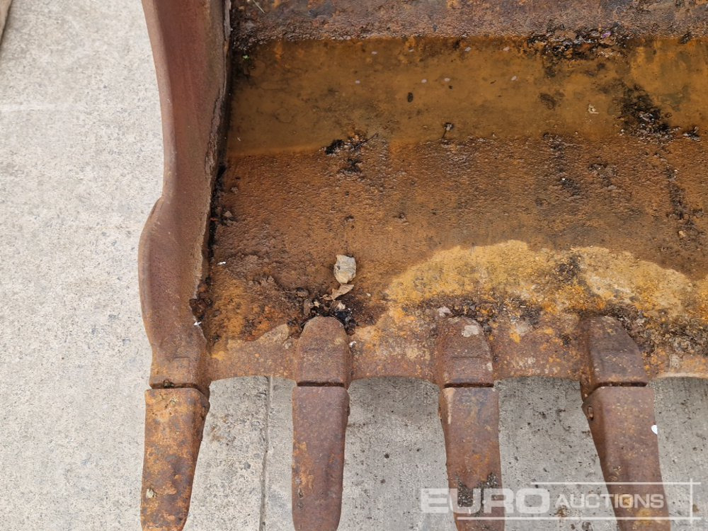 68" Digging Bucket 80mm Pin to suit 20 Ton Excavator - Корпа: слика 5 68" Digging Bucket 80mm Pin to suit 20 Ton Excavator - Корпа: слика 5