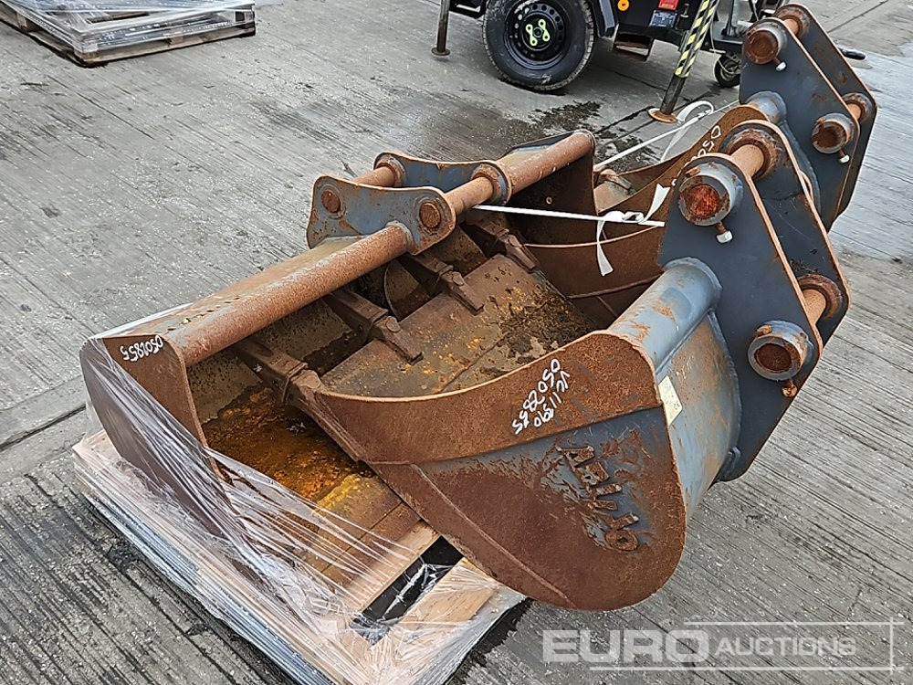 Abiljo 60" Ditching, 36", 24" Digging Bucket 55mm Pin to suit 8-10 Ton Excavator - Корпа: слика 1 Abiljo 60" Ditching, 36", 24" Digging Bucket 55mm Pin to suit 8-10 Ton Excavator - Корпа: слика 1