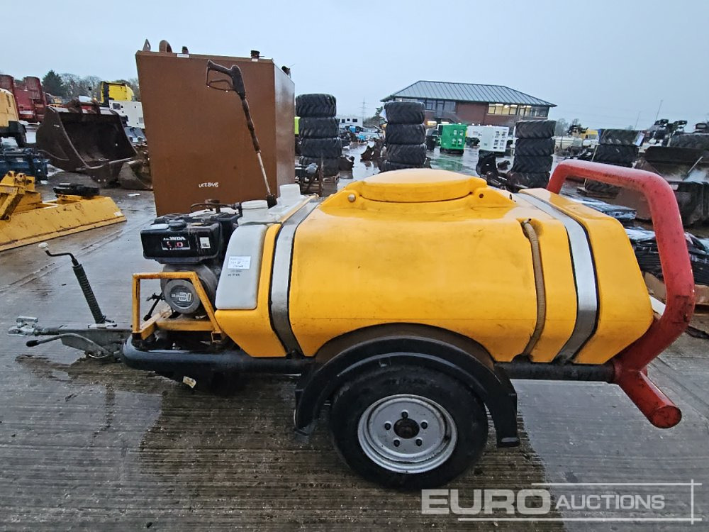 Brendon Bowsers Single Axle Plastic Water Bowser, Honda Pressure Washer - Перач под висок притисок: слика 2 Brendon Bowsers Single Axle Plastic Water Bowser, Honda Pressure Washer - Перач под висок притисок: слика 2
