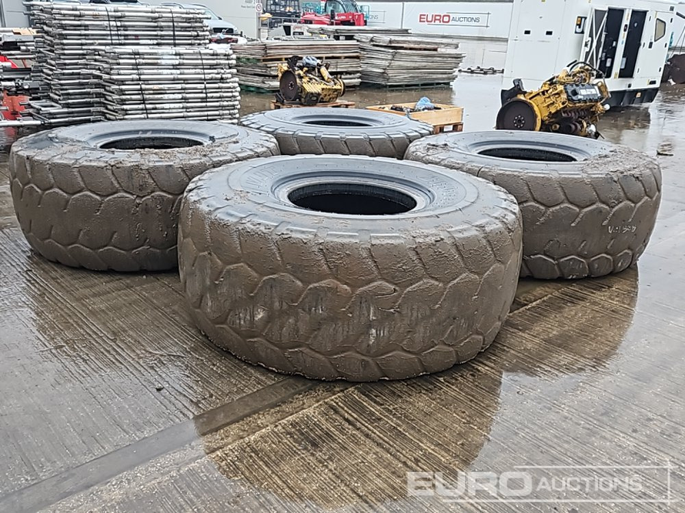 Bridgestone 26.5R25 Tyre (4 of) - Гума: слика 1 Bridgestone 26.5R25 Tyre (4 of) - Гума: слика 1