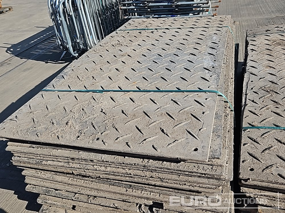 Градежна опрема Bundle of Rubber Mats (3 of), Metal Pedestrian Fencing (2 of), Plastic Pedestrian Fencing (4 of): слика 8
