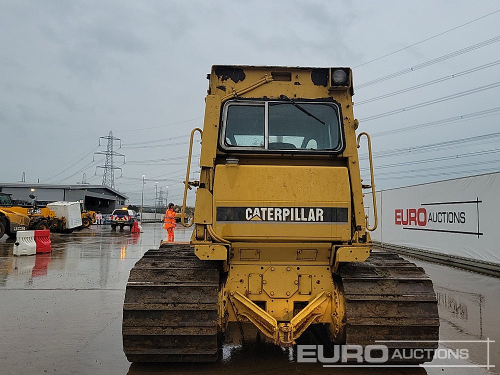 CAT D5B - Булдожер: слика 4 CAT D5B - Булдожер: слика 4