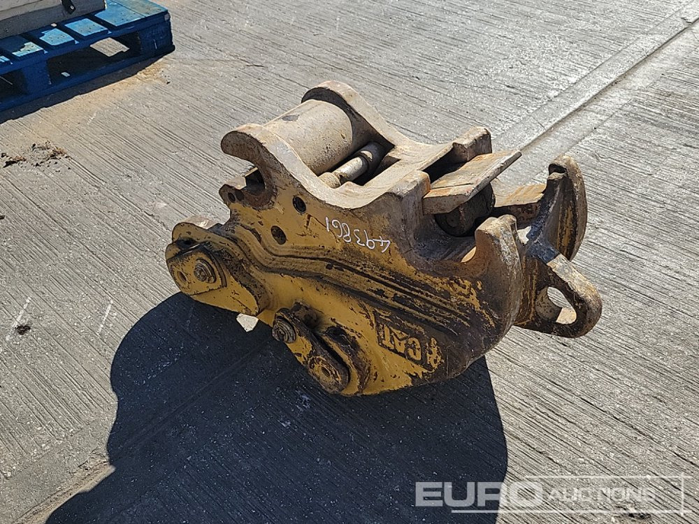 CAT Hydraulic Double Lock QH 80mm Pin to suit 20 Ton Excavator - Брза спојка: слика 3 CAT Hydraulic Double Lock QH 80mm Pin to suit 20 Ton Excavator - Брза спојка: слика 3