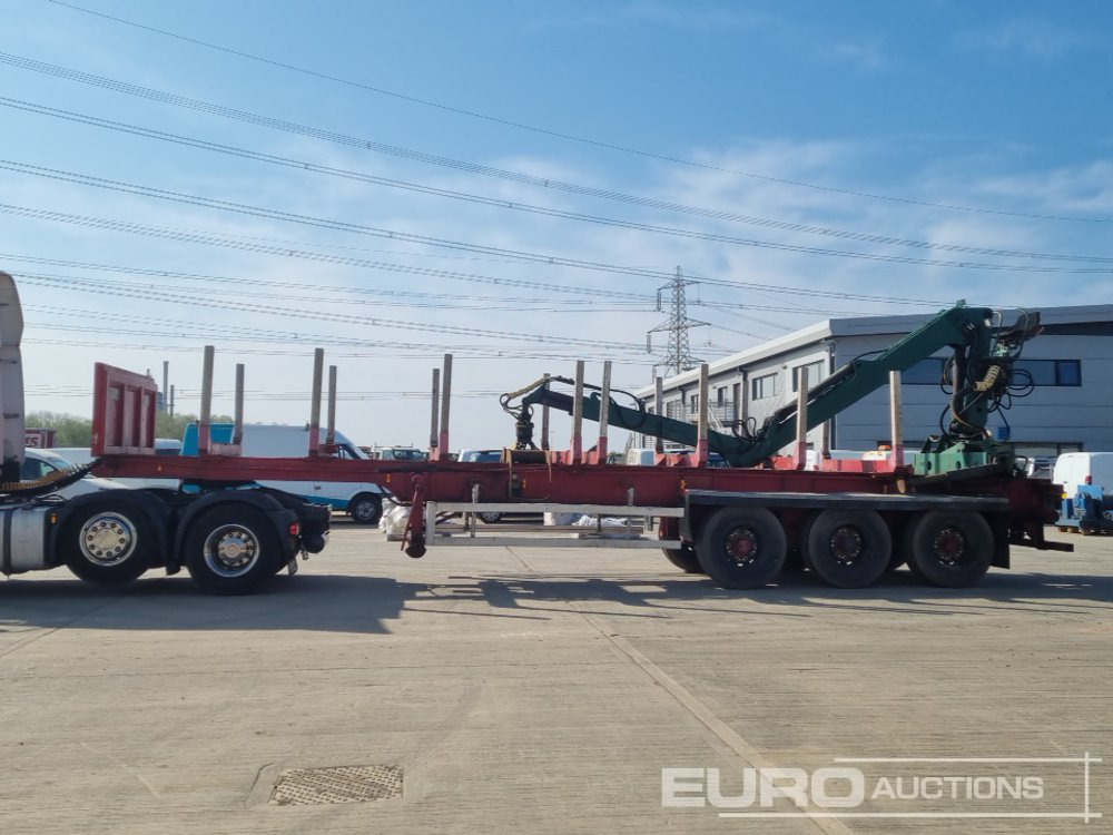 Crane Freuhauf Tri Axle Timber Trailer, Rear Mounted Crane - Полуприколка за дрва: слика 2 Crane Freuhauf Tri Axle Timber Trailer, Rear Mounted Crane - Полуприколка за дрва: слика 2