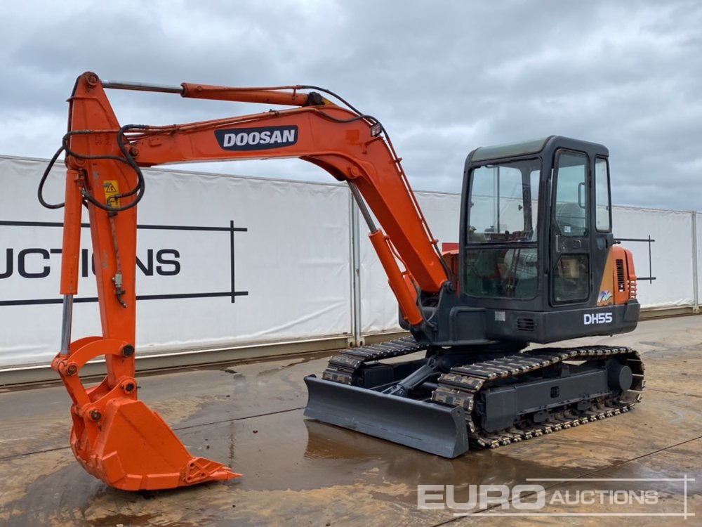 Doosan DH55-V - Мини багер: слика 1 Doosan DH55-V - Мини багер: слика 1
