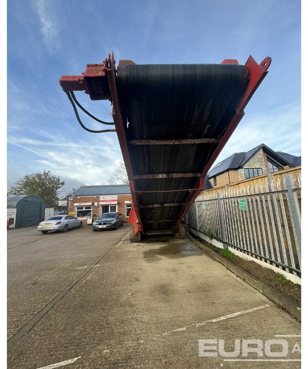 Extec Robotrac Tracked Scalping Screener - Градежно сито: слика 2 Extec Robotrac Tracked Scalping Screener - Градежно сито: слика 2