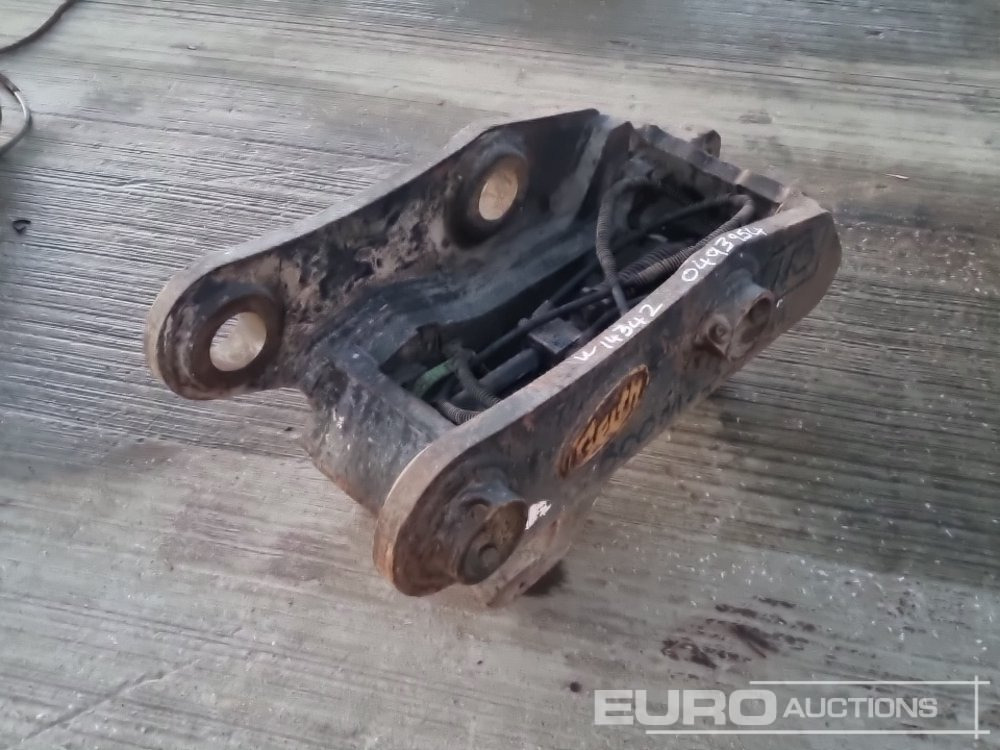 Geith Hydraulic Double Lock Quick Hitch 80mm Pin to suit 20 Ton Excavator - Брза спојка: слика 1 Geith Hydraulic Double Lock Quick Hitch 80mm Pin to suit 20 Ton Excavator - Брза спојка: слика 1