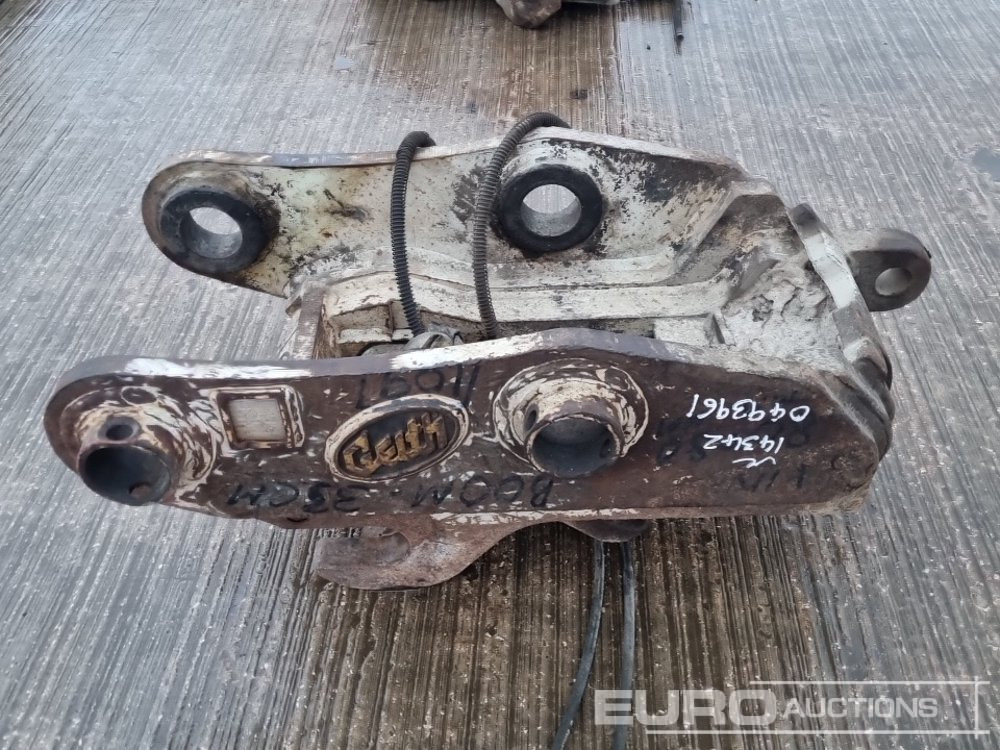 Geith Hydraulic Double Lock Quick Hitch 80mm Pin to suit 20 Ton Excavator - Брза спојка: слика 2 Geith Hydraulic Double Lock Quick Hitch 80mm Pin to suit 20 Ton Excavator - Брза спојка: слика 2