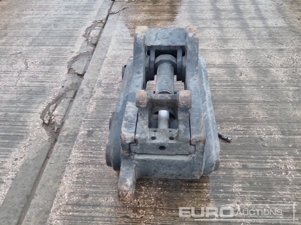 Geith Hydraulic Quick Hitch 80mm Pin to suit 20 Ton Excavator - Брза спојка: слика 4 Geith Hydraulic Quick Hitch 80mm Pin to suit 20 Ton Excavator - Брза спојка: слика 4