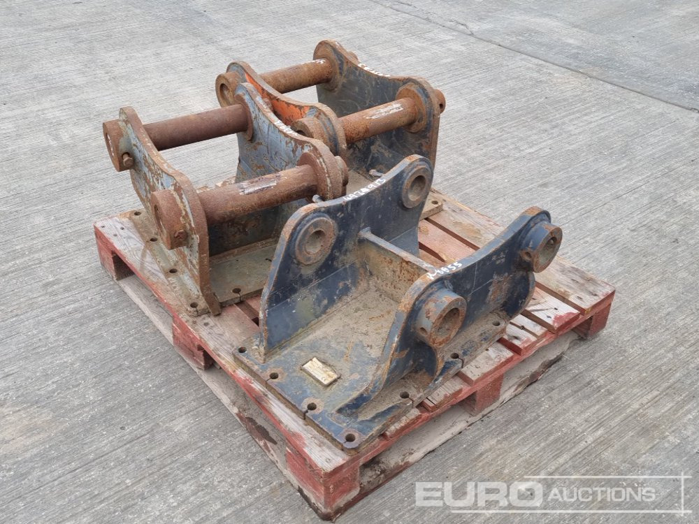 Headstock 80mm Pin to suit 20 Ton Excavator (2 of), Headstock 60mm Pin to suit 10 Ton Excavator - Хидрауличен чекан: слика 1 Headstock 80mm Pin to suit 20 Ton Excavator (2 of), Headstock 60mm Pin to suit 10 Ton Excavator - Хидрауличен чекан: слика 1