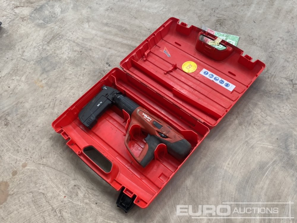 Hilti DX460 Nail Gun (Body & Case Only) - Градежна опрема: слика 1 Hilti DX460 Nail Gun (Body & Case Only) - Градежна опрема: слика 1