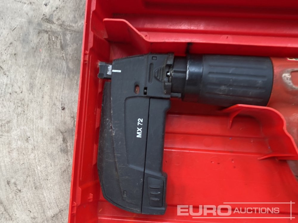Hilti DX460 Nail Gun (Body & Case Only) - Градежна опрема: слика 4 Hilti DX460 Nail Gun (Body & Case Only) - Градежна опрема: слика 4
