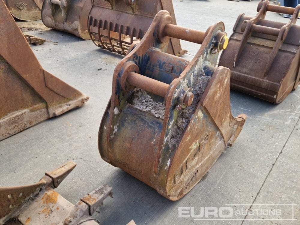 JCB 28" Digging Bucket 80mm Pin to suit 20 Ton Excavator - Корпа: слика 5 JCB 28" Digging Bucket 80mm Pin to suit 20 Ton Excavator - Корпа: слика 5