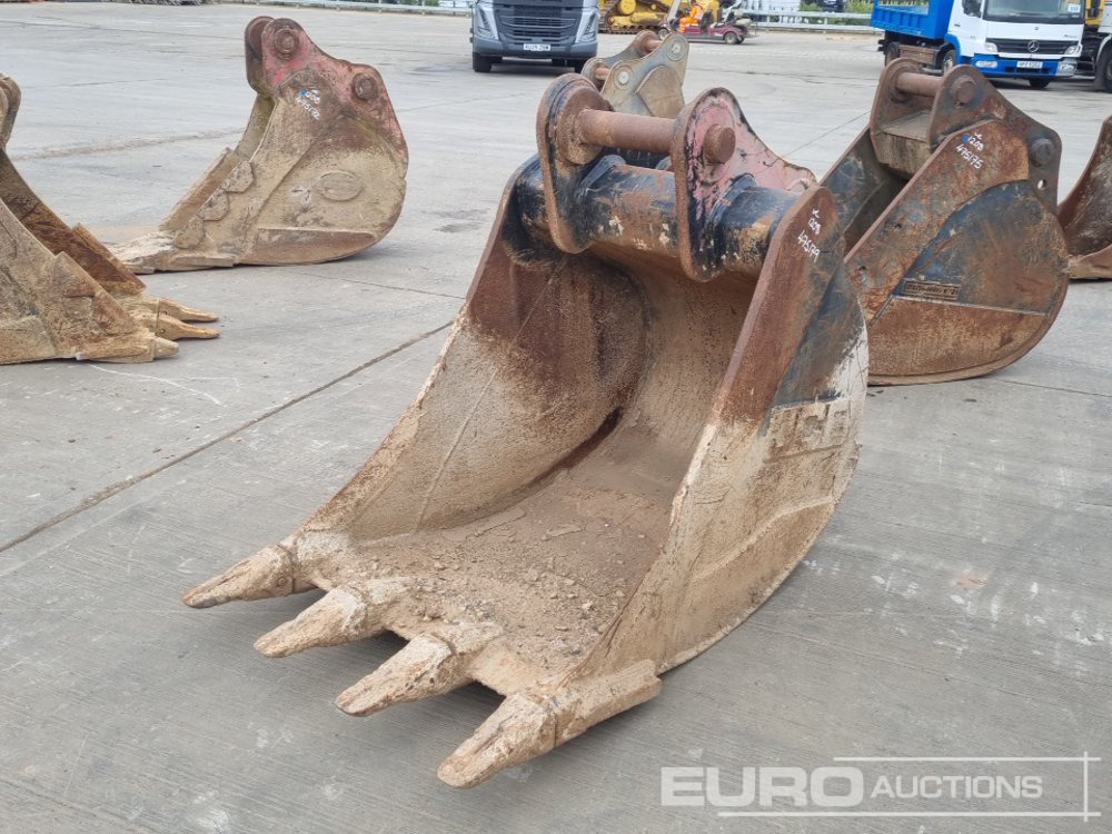 JCB 36" Digging Bucket 80mm Pin to suit 20 Ton Excavator - Корпа: слика 1 JCB 36" Digging Bucket 80mm Pin to suit 20 Ton Excavator - Корпа: слика 1