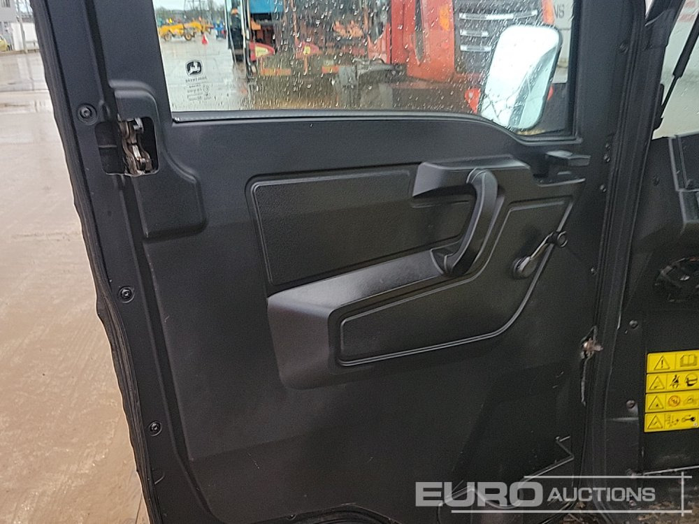 Сетеренско возило/ Квад John Deere XUV865M: слика 25 Сетеренско возило/ Квад John Deere XUV865M: слика 25