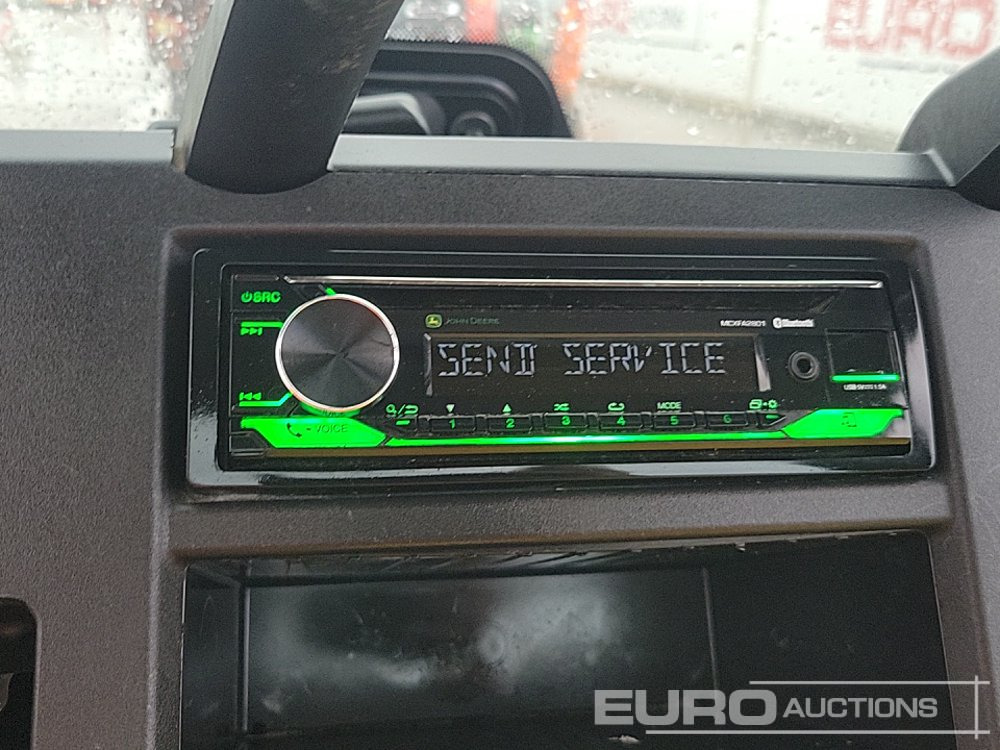 Сетеренско возило/ Квад John Deere XUV865M: слика 30 Сетеренско возило/ Квад John Deere XUV865M: слика 30