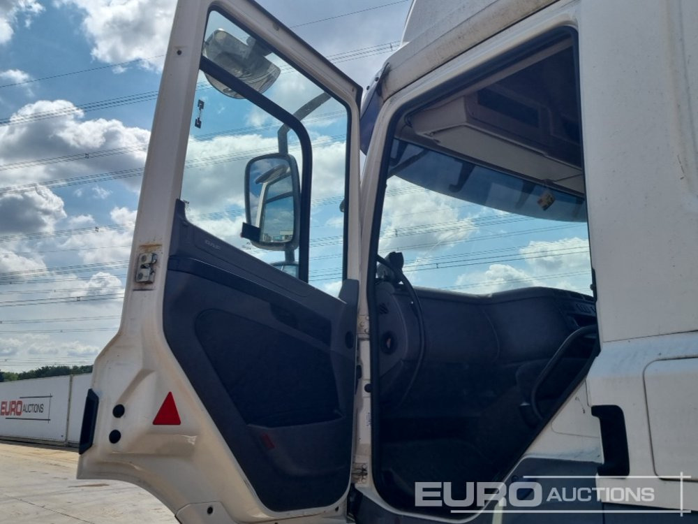 Камион влекач 2015 DAF CF460: слика 22