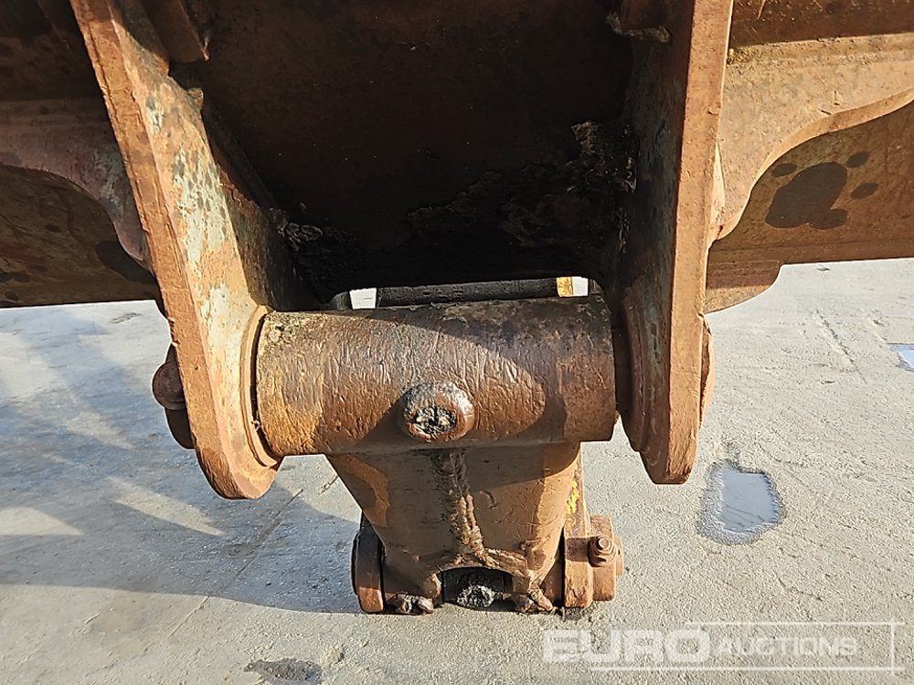 Багер гасеничар Komatsu PC210-3: слика 24